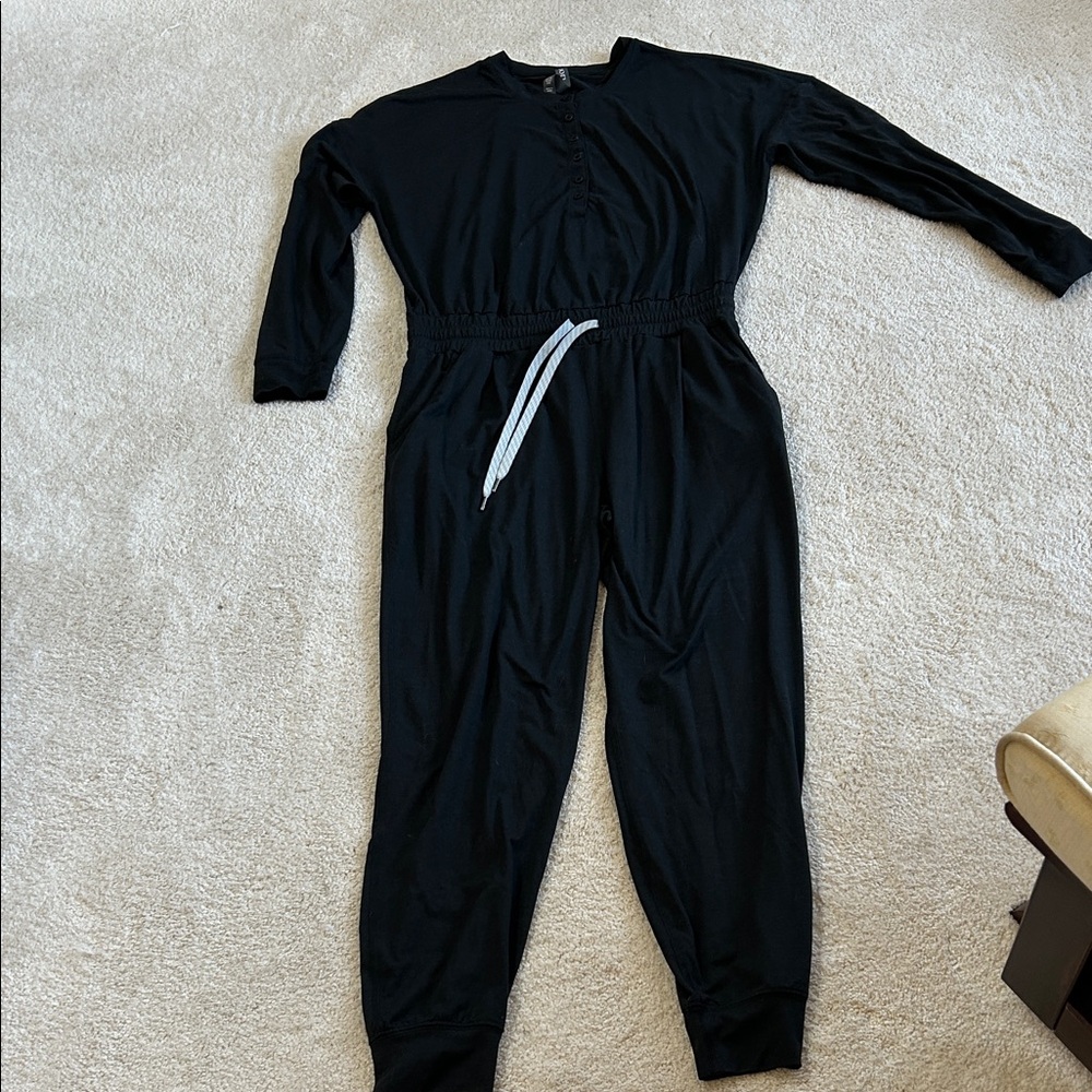 Vuori Lux Henley Jumpsuit-EUC! - Picture 5 of 11